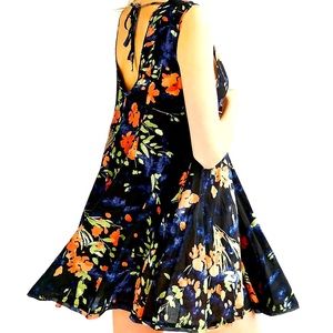 NWOT Ecote Floral Trapeze Mini Dress